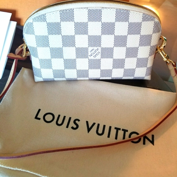 ***SOLD*** Authentic Louis Vuitton Cosmetic Pouch - Picture 3 of 16